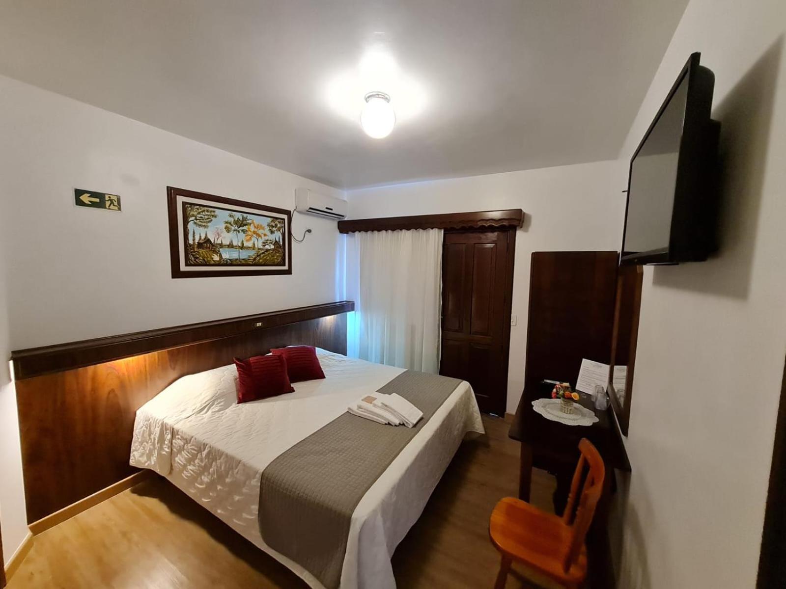 Hotel Schneider Treze Tílias Exteriör bild