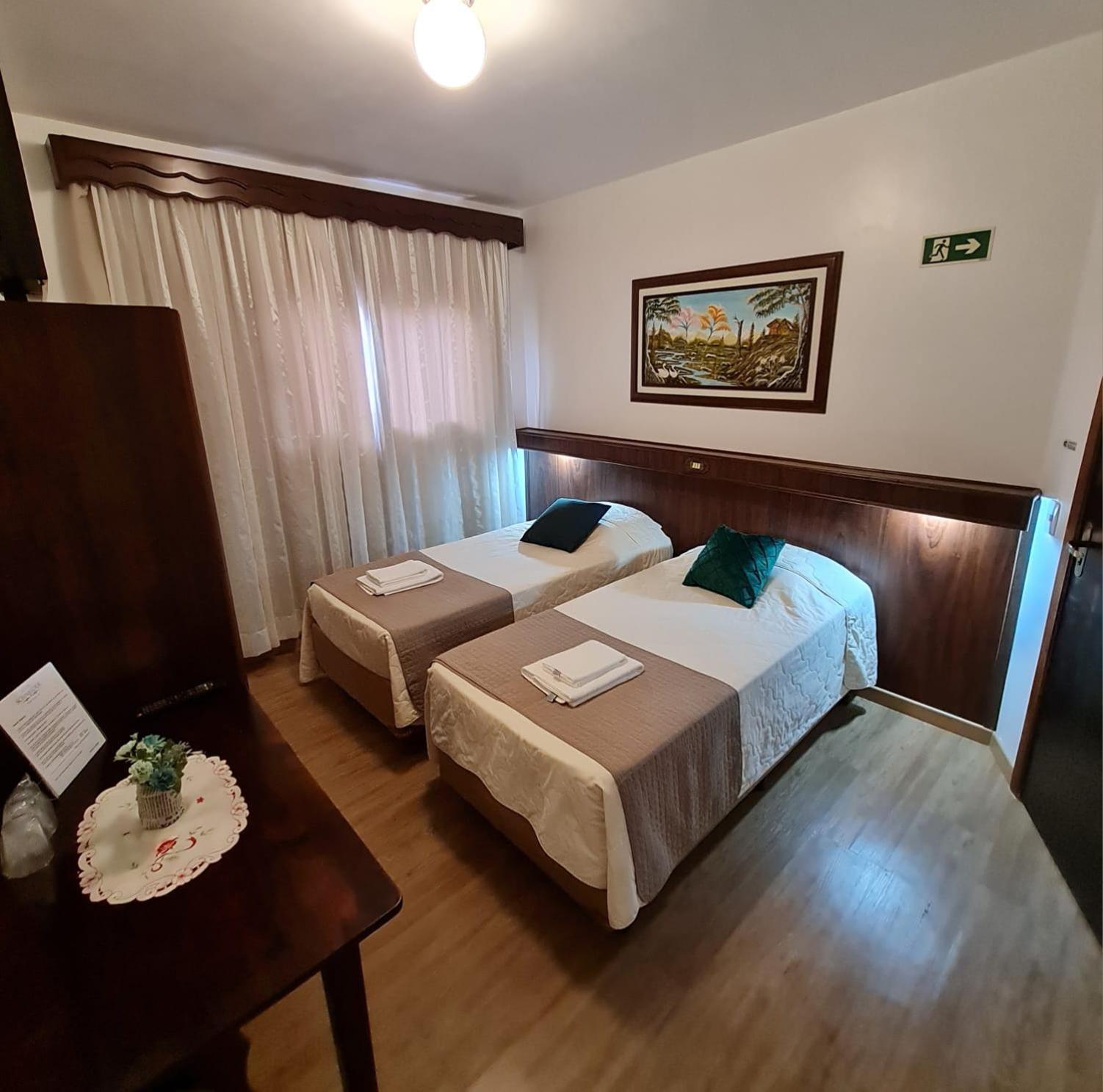 Hotel Schneider Treze Tílias Exteriör bild