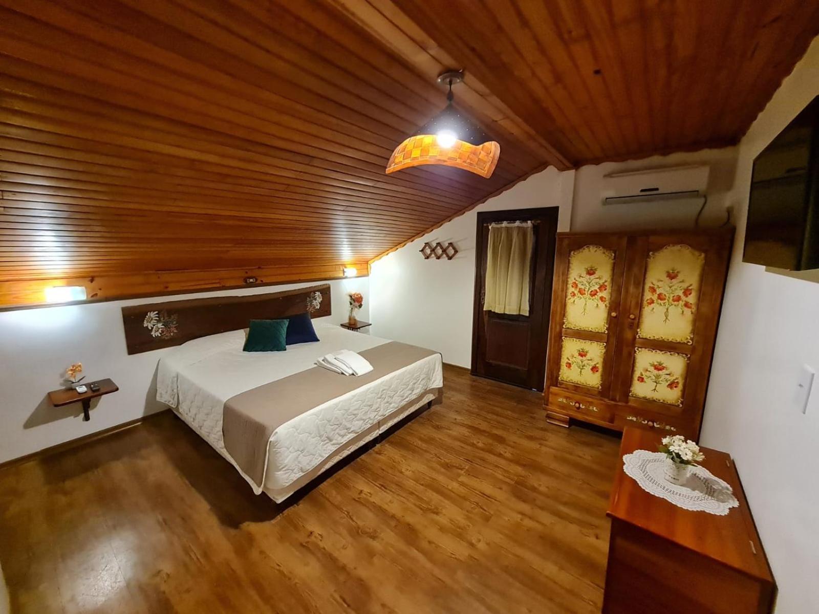 Hotel Schneider Treze Tílias Exteriör bild