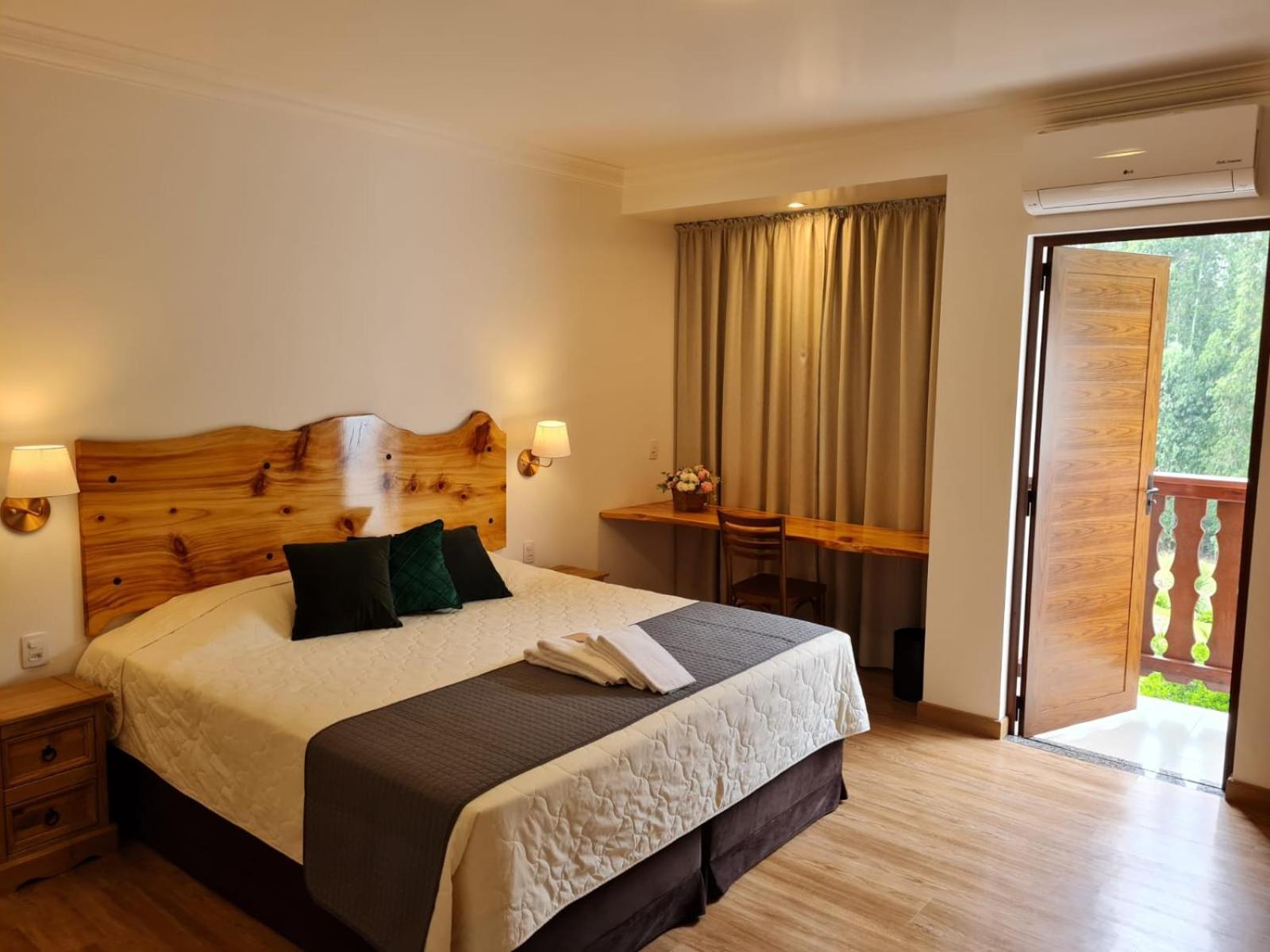 Hotel Schneider Treze Tílias Exteriör bild